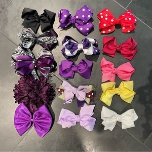 Assorted hair accessories